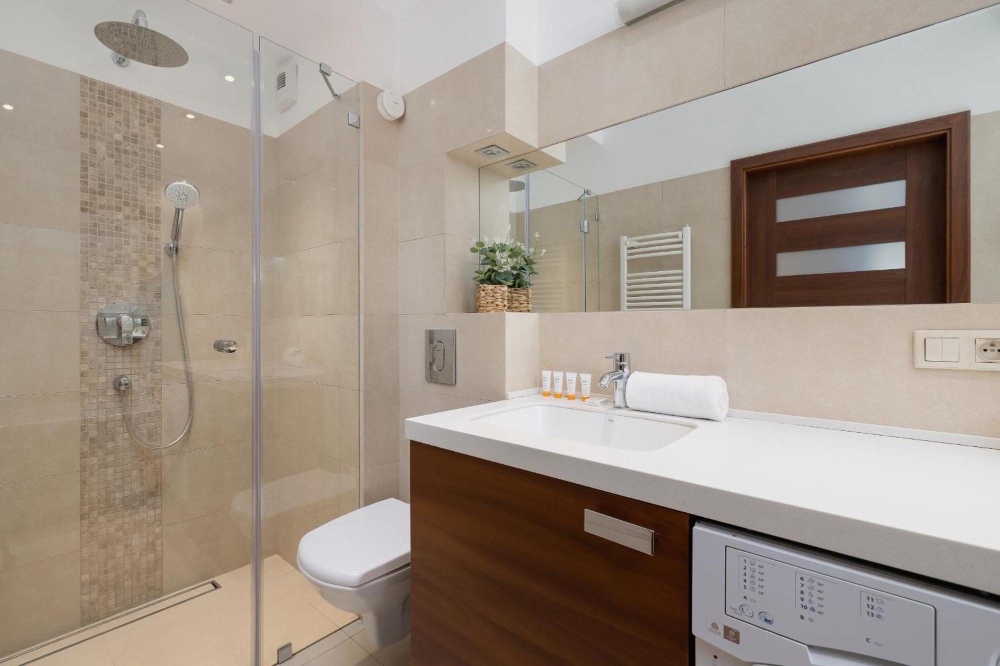 Dworska Modern Apartment In Zabrze By Rent Like Home ภายนอก รูปภาพ